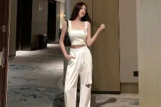 五一假期娱乐圈爆红！三个大瓜引热议——艳星削发为尼、断绝父子关系、知名女星被控出轨