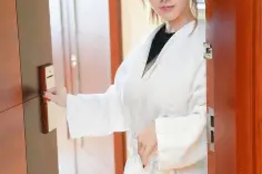 90后看老总：从劳模到靶心沉默的雷军和崩塌的人设